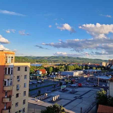 Central Modern View Ap Râmnicu Vâlcea Екстериор снимка